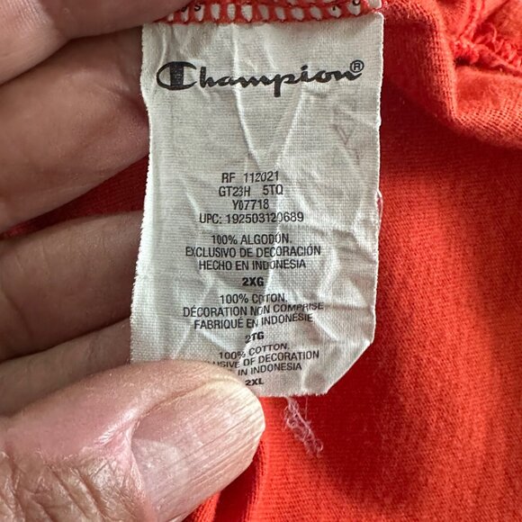 Champion Mens Red Short-Sleeve T-Shirt Size 2XL 100% Cotton Crewneck Logo Design - Picture 4 of 7